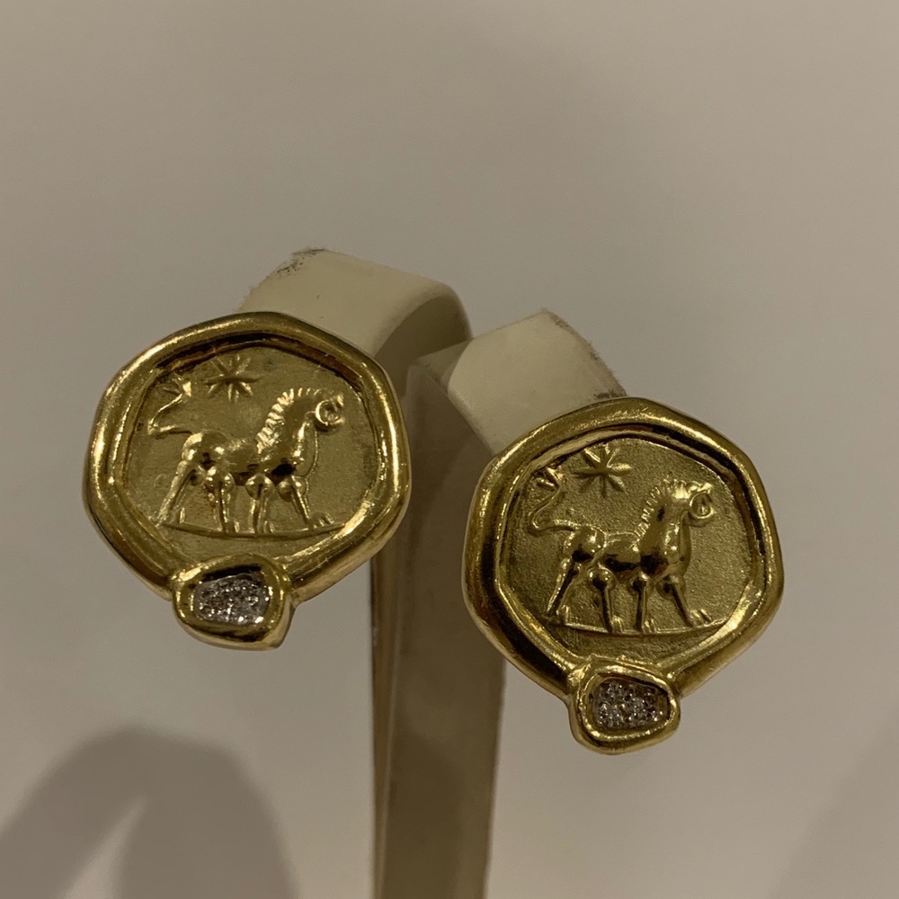 18 karat gold earrings by SeidenGang